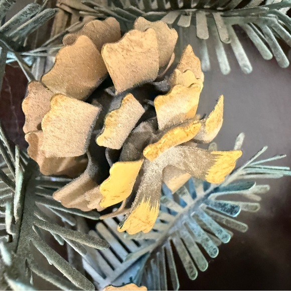 PartyLite Pinecone Candleholder Wreath P8246 Metal Centerpiece Holiday Decor - Picture 3 of 12